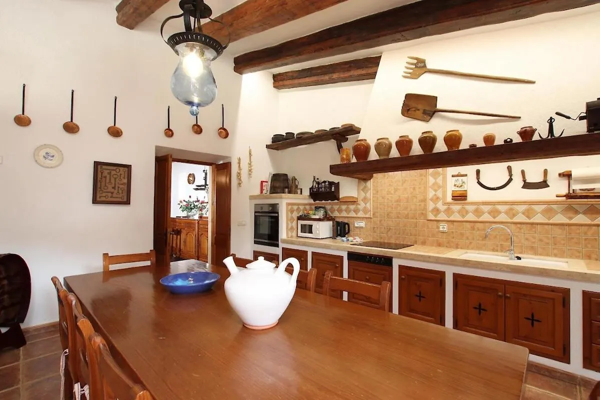 Idyllic Villa Near Pollensa By Renthousing