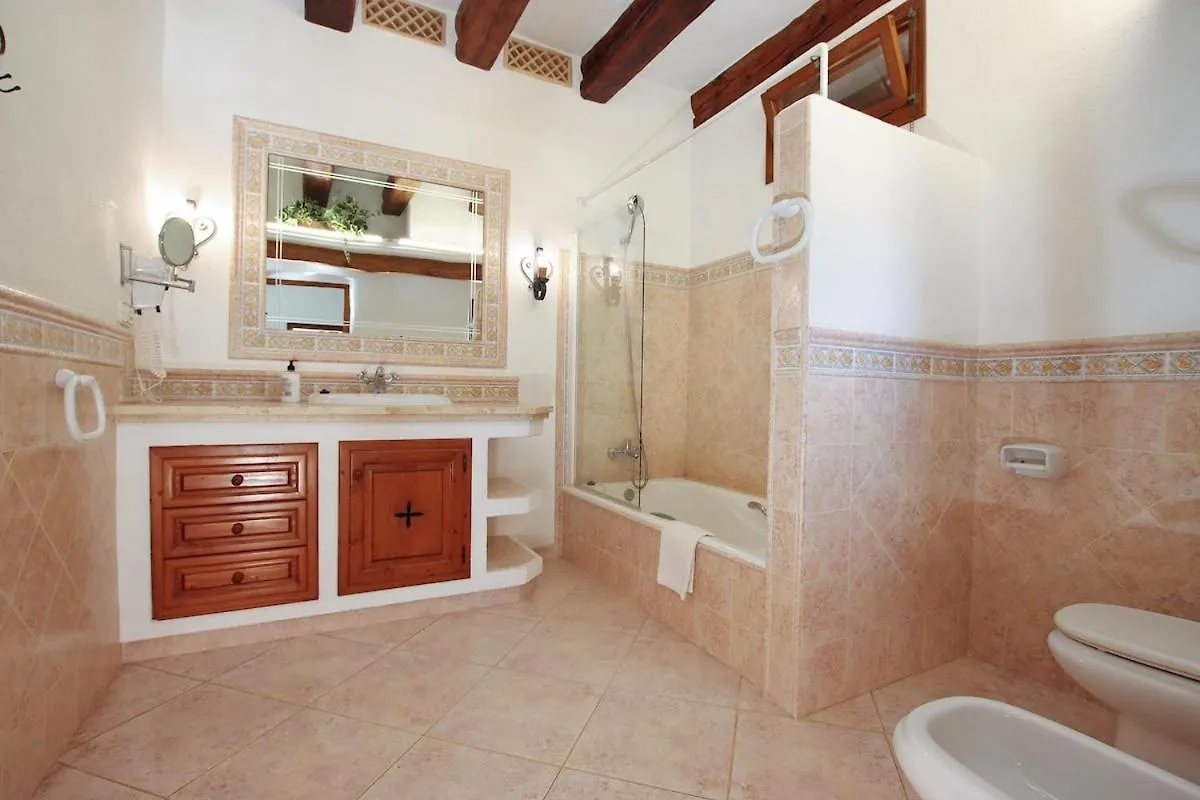 Idyllic Villa Near Pollensa By Renthousing